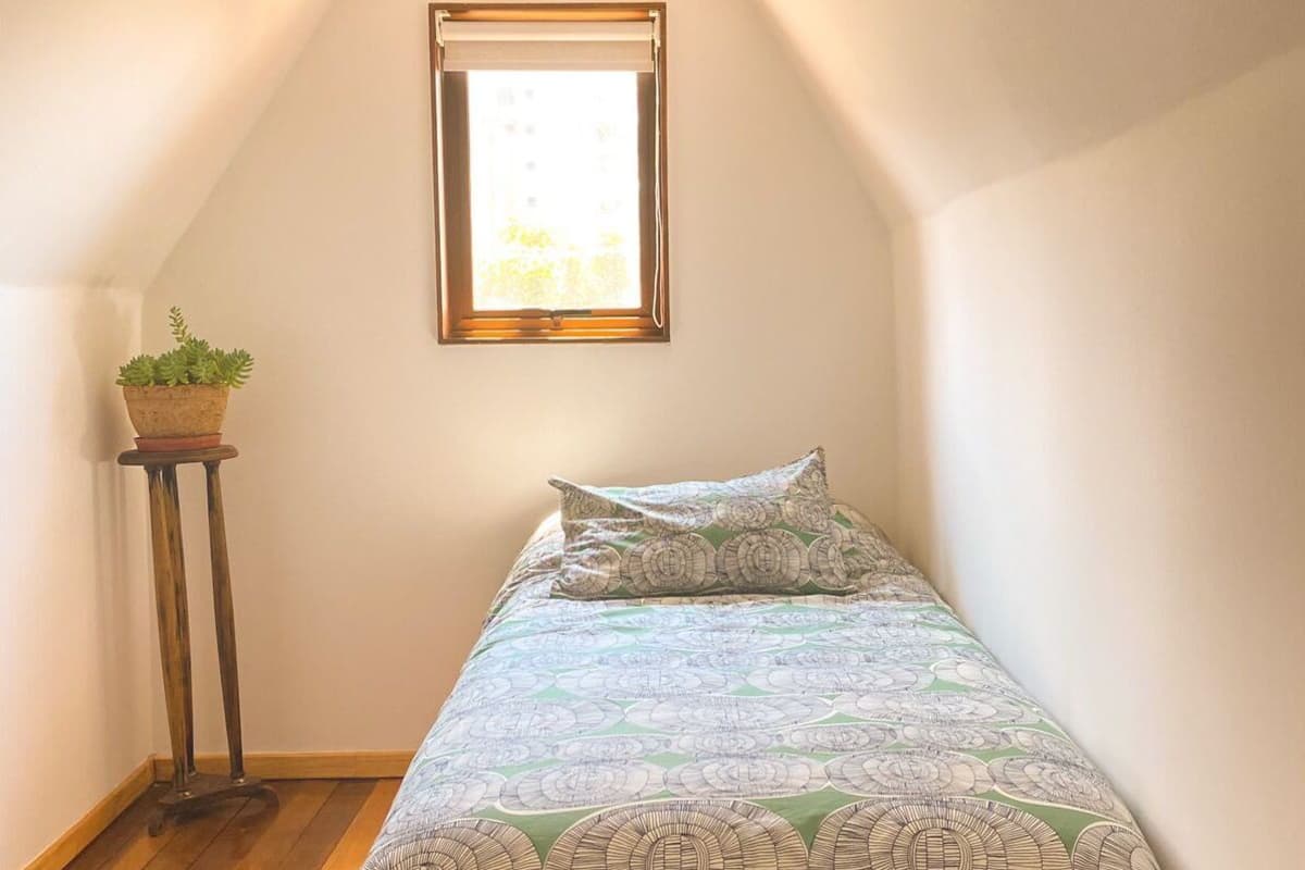 Chambre Simple | Literie de qualité supérieure, couette en duvet d'oie