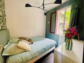 2 habitaciones, tabla de planchar con plancha y wifi gratis 