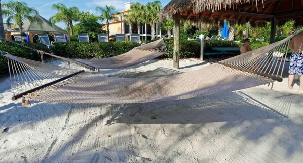 Property grounds - Family Friendly Condo near Disney (Davenport)