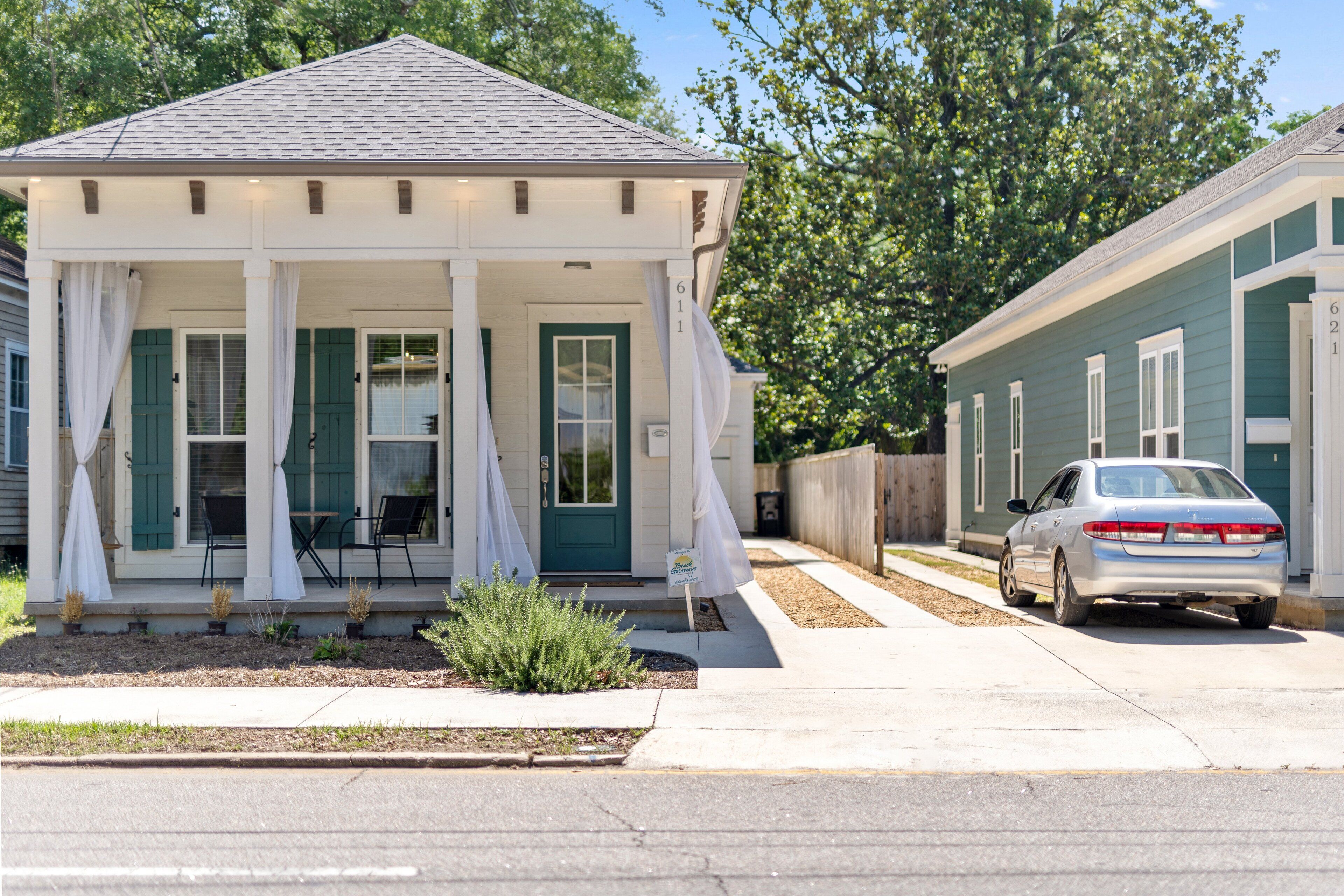 Cozy Dog-Friendly Cottage | East Hill Hideaway | My Beach Getaways