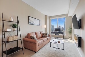 Smart TV, fireplace, computer monitors