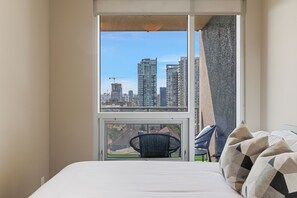 1 bedroom, desk, iron/ironing board, WiFi