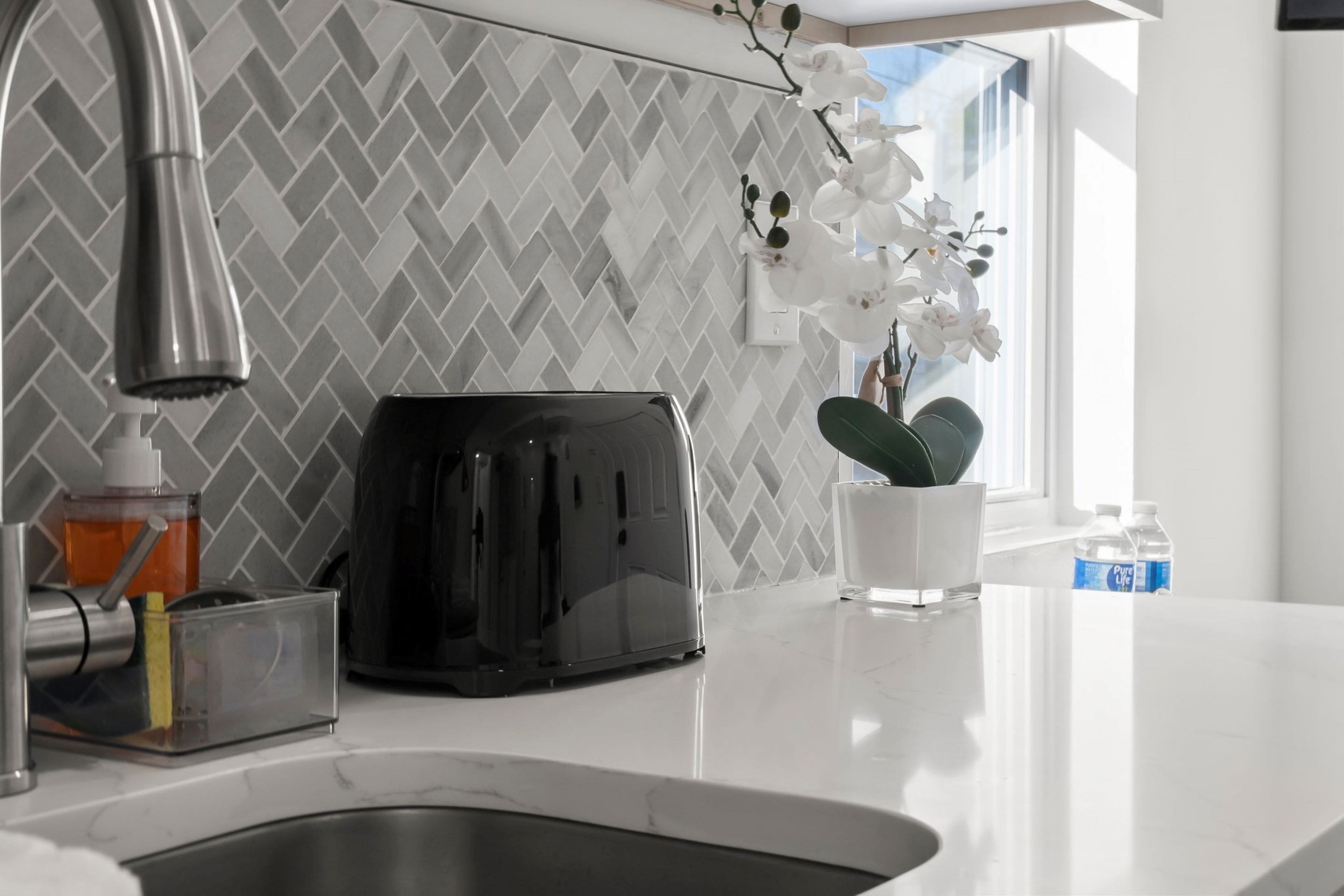 Standard Suite, Non Smoking | Private kitchenette | Mini-fridge, microwave, coffee/tea maker