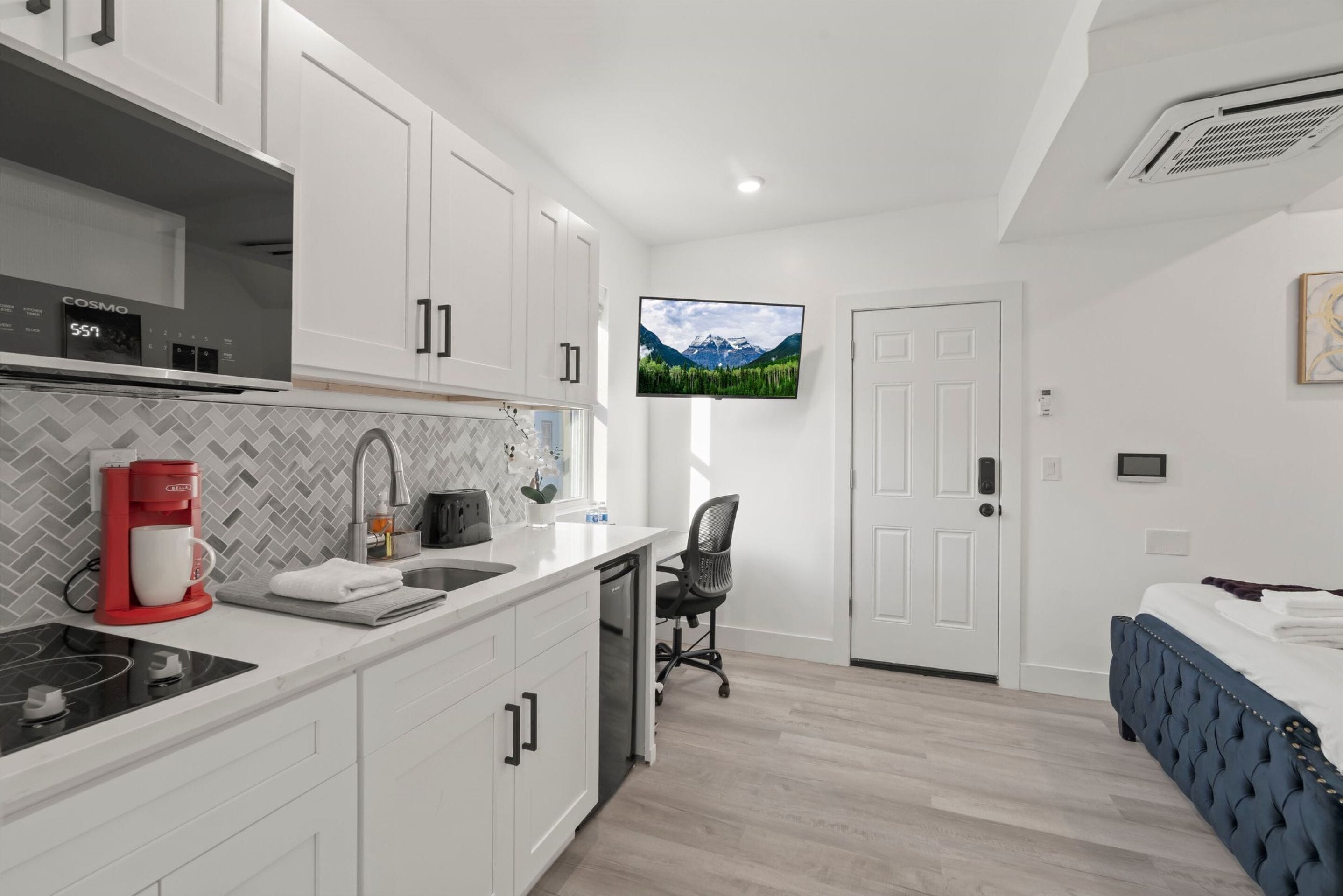 Standard Suite, Non Smoking | Living area | 42-inch Smart TV with digital channels