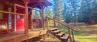 Huckleberry Cabin ~ Fish, Ski, Golf, Play, Relax!  St Regis, Montana