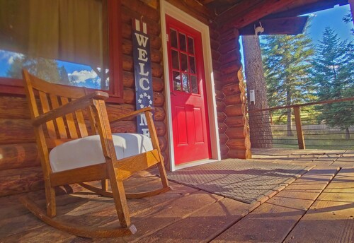 Huckleberry Cabin ~ Fish, Ski, Golf, Play, Relax!  St Regis, Montana