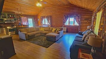 Smart TV, futbolito y libros