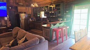 Smart TV, table football, books - Huckleberry Cabin ~ Fish, Ski, Golf, Play, Relax!  St Regis, Montana (Saint Regis)