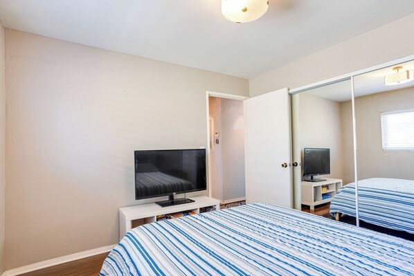 2 多间卧室、熨斗/熨衣板、免费 WiFi、床单