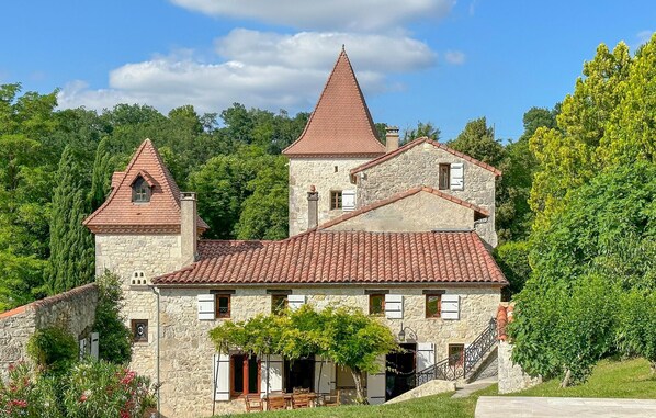 Exterior - Awesome home in Prayssas (Prayssas)