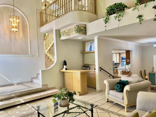 Casa Lomas: 3BR Villa near Xolos Stadium