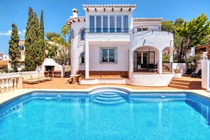 Pool - Villa 'Casa Crystal' with Mountain View, Wi-Fi and Air Conditioning (Javea)