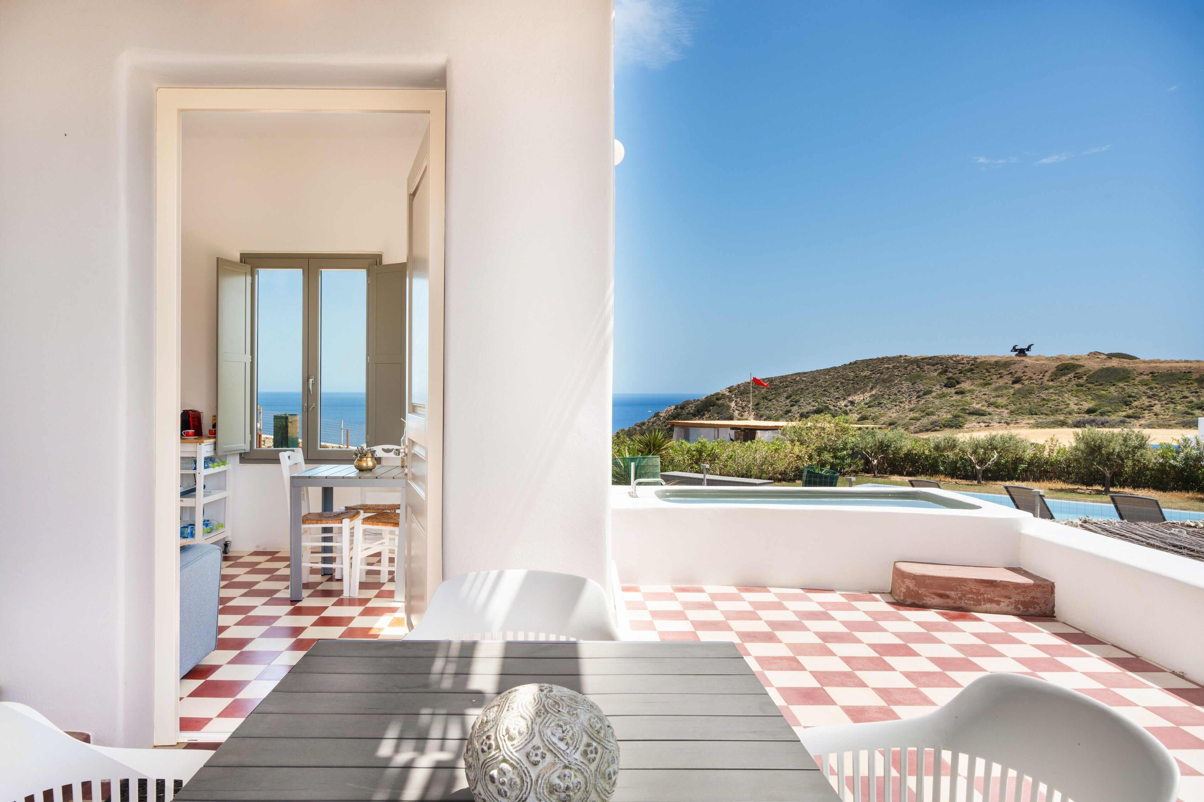 屋外ダイニングエリア