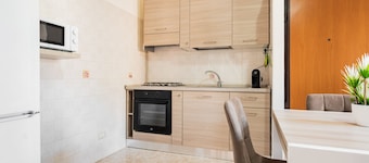 Apartment 'Colombo Rooms' with Balcony and Air Conditioning