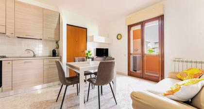 Apartment 'Colombo Rooms' with Balcony and Air Conditioning