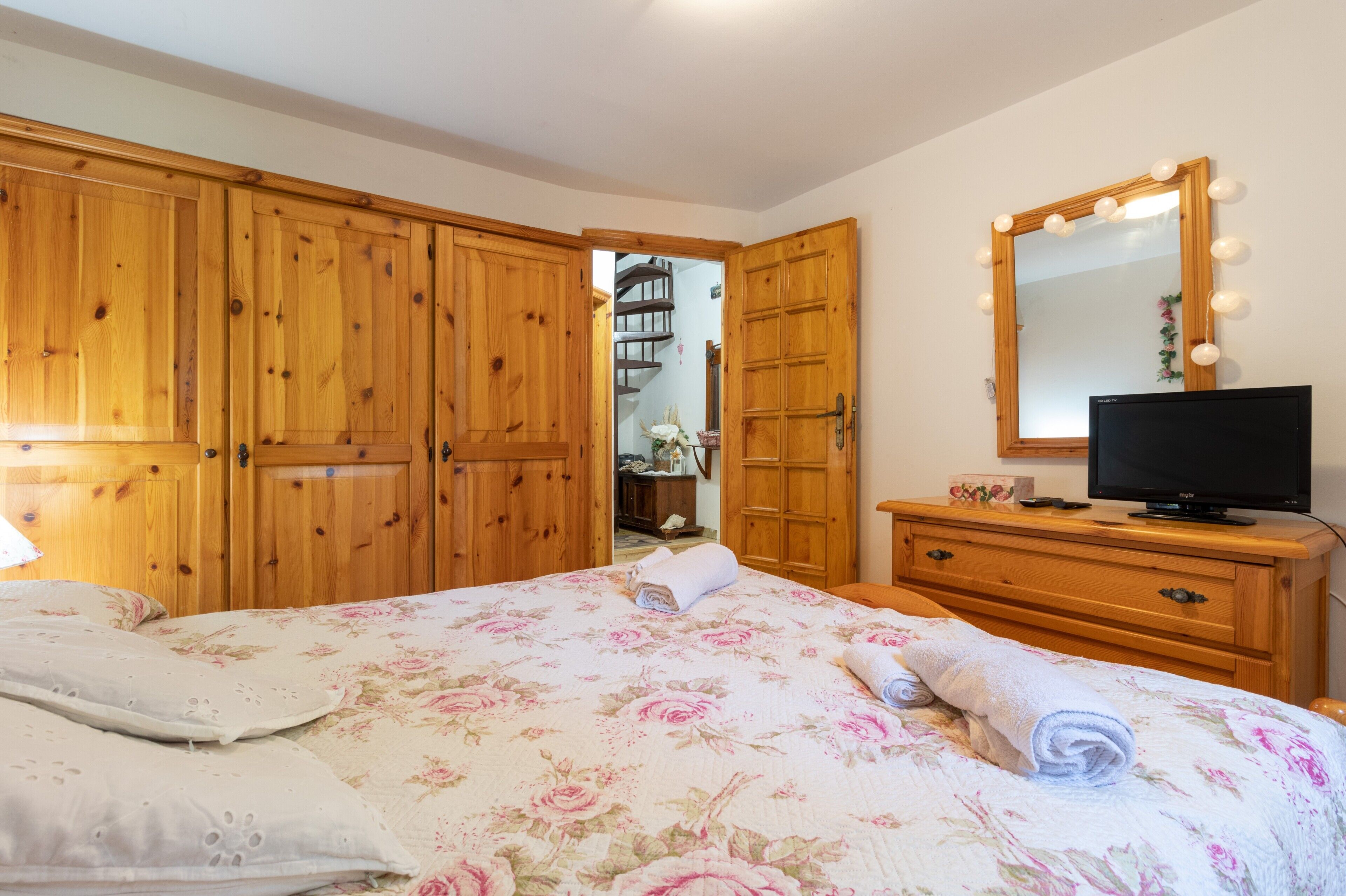 3 chambres, fer et planche à repasser, Wi-Fi gratuit, draps fournis