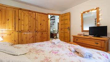 3 habitaciones, tabla de planchar con plancha y wifi gratis