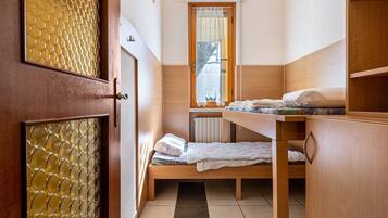 2 bedrooms, free WiFi