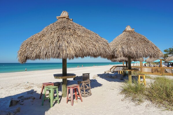 Una spiaggia nelle vicinanze