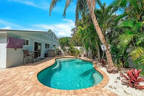 A heated pool - Paradise Palms by Duncan Real Estate (Holmes Beach)