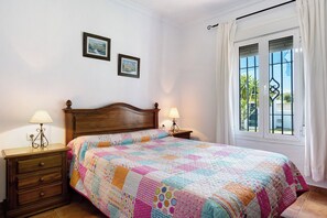 3 camere, ferro/asse da stiro, Wi-Fi gratuito, lenzuola