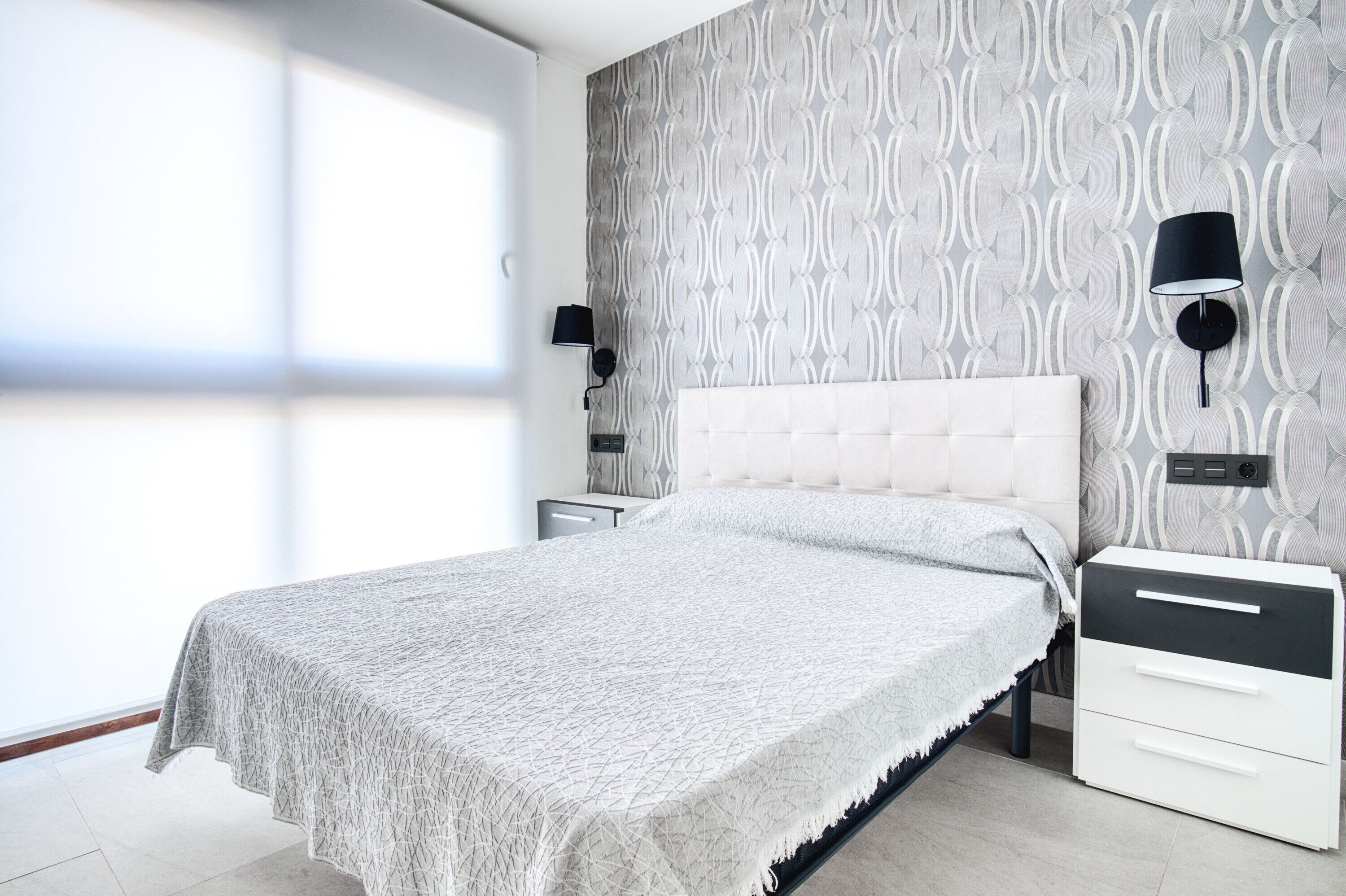 2 slaapkamers, een strijkplank/strijkijzer, gratis wifi, beddengoed