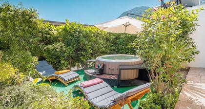 Country House 'Villa Di Lucia' with Mountain View, Wi-Fi and Air Conditioning