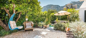 Country House 'Villa Di Lucia' with Mountain View, Wi-Fi and Air Conditioning