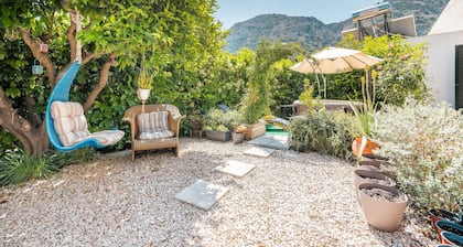 Country House 'Villa Di Lucia' with Mountain View, Wi-Fi and Air Conditioning
