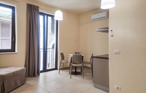 Amazing apartment in Patti with WiFi
