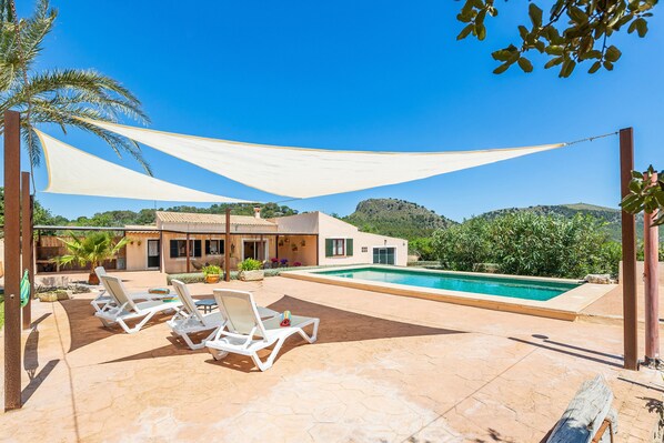 Pool - Country House 'Sis Quartons' with Private Pool, Wi-Fi and Air Conditioning (Capdepera)