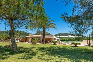 Pool - Country House 'Sis Quartons' with Private Pool, Wi-Fi and Air Conditioning (Capdepera)