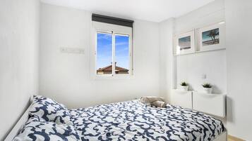 3 bedrooms, free WiFi, bed sheets