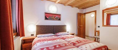2 bedrooms, free WiFi, bed sheets