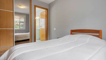 3 chambres, fer et planche Ă repasser, Wi-Fi gratuit, draps fournis