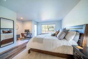 3 Schlafzimmer, Schreibtisch, Bügeleisen/Bügelbrett, kostenloses WLAN