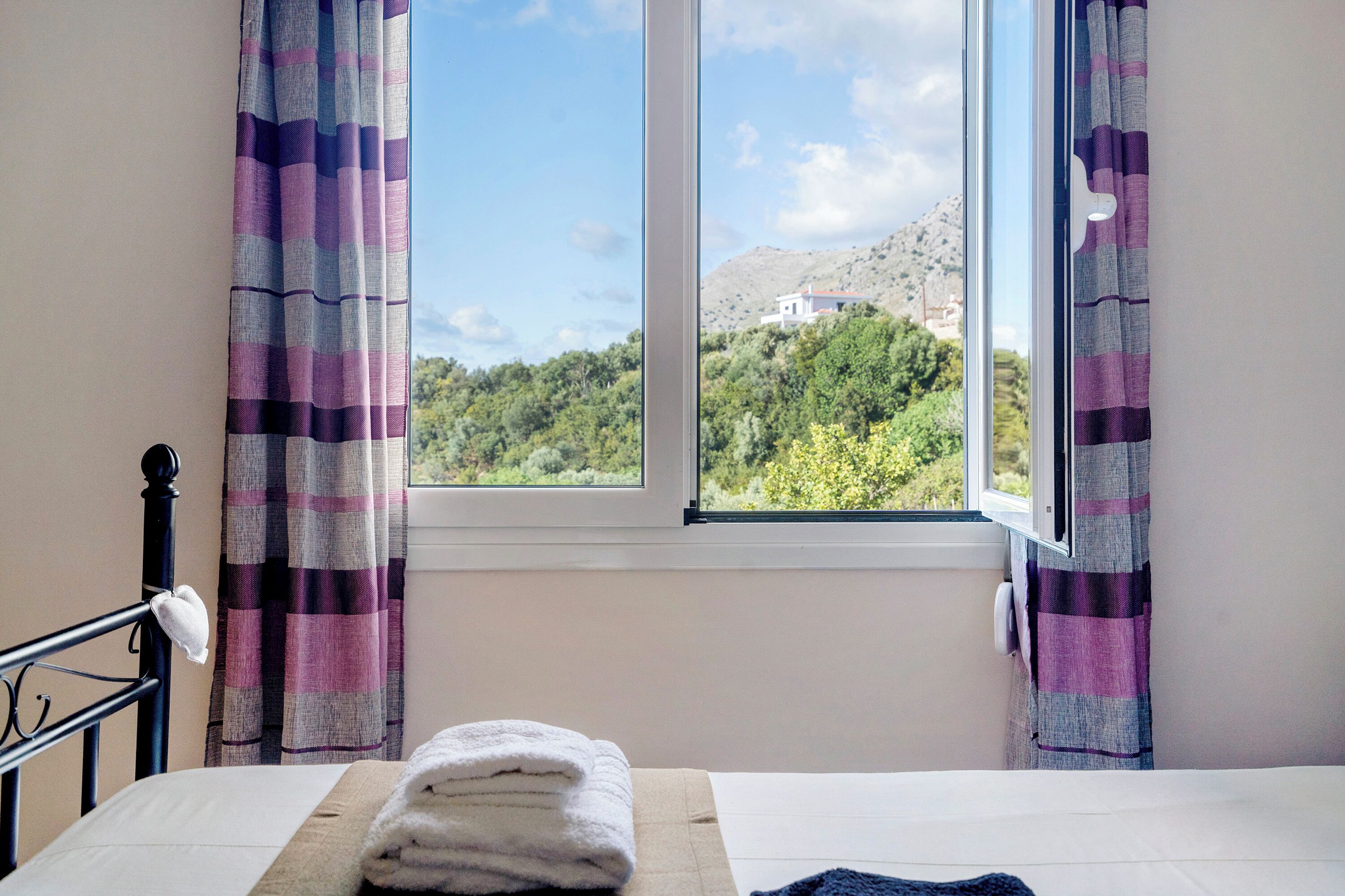 2 habitaciones, wifi gratis y ropa de cama 