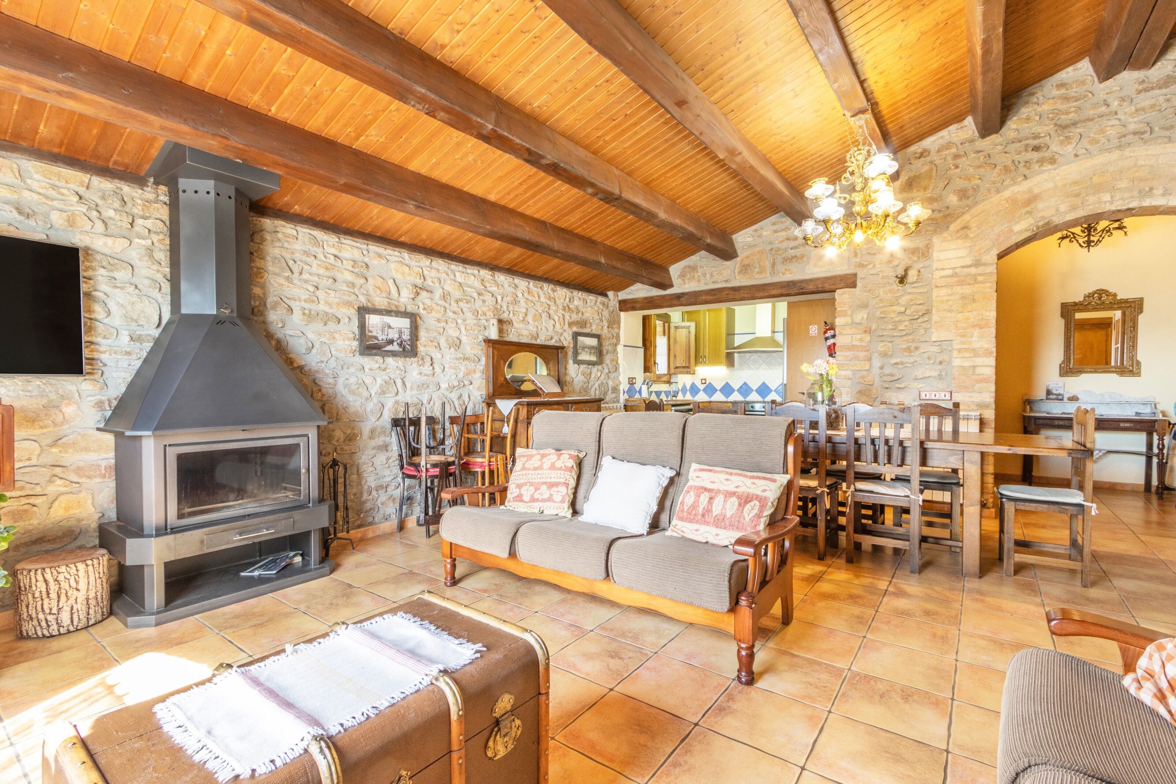 Casa Marcús.masía Con Piscina Privada, Barbacoa,sala De Juegos Y 4 Suites (12pax) - Cardona