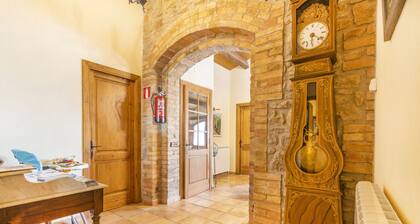 Cottage 'Casa Marcús' with Mountain View, Wi-Fi and Air Conditioning