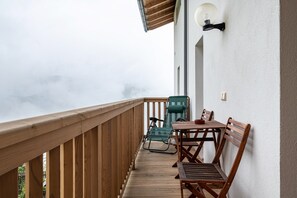 Property grounds - Apartment 'Latemar' with Mountain View, Shared Garden and Wi-Fi (Nova Ponente)
