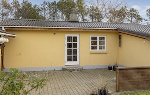 Exterior - Beautiful home in Blåvand with WiFi (Blåvand)
