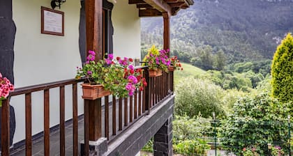 Holiday Home 'Maseda 1' with Mountain View, Shared Terrace and Private Garden