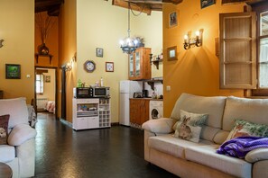 電視、壁爐、乒乓球設施