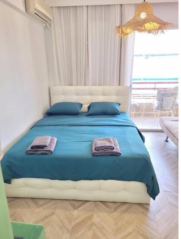 1 bedroom, free WiFi, bed sheets