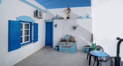 Holiday Home 'Naxos Family House In Vivlos' with Sea View, Wi-Fi and Air Conditioning