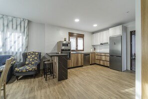 Interior - Holiday Home 'La Quesería' with Mountain View, Shared Terrace and Wi-Fi (villaherreros)