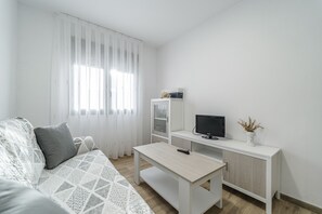 TV, fireplace, video games - Holiday Home 'La Quesería' with Mountain View, Shared Terrace and Wi-Fi (villaherreros)