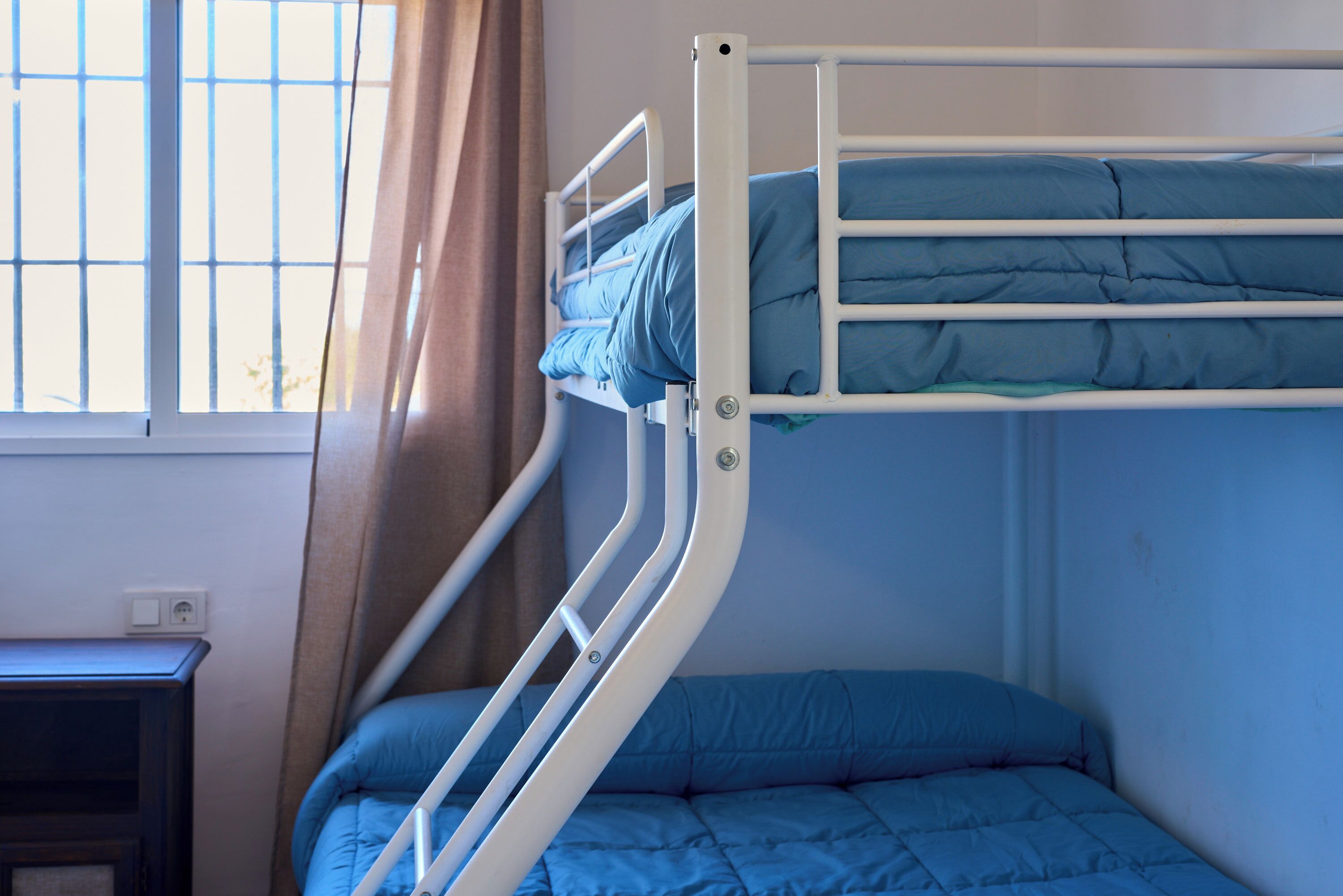 5 slaapkamers, een strijkplank/strijkijzer, gratis wifi, beddengoed