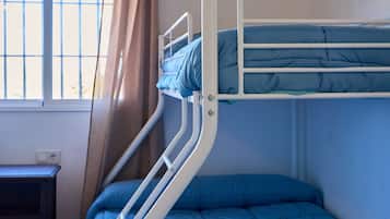 5 habitaciones, tabla de planchar con plancha y wifi gratis