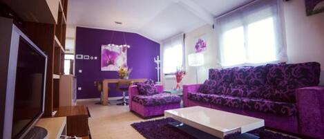 TV, fireplace, DVD player, table tennis